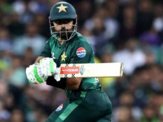 রোহিত শর্মাকে পেছনে ফেলে টি-টোয়েন্টির রাজা এখন বাবর