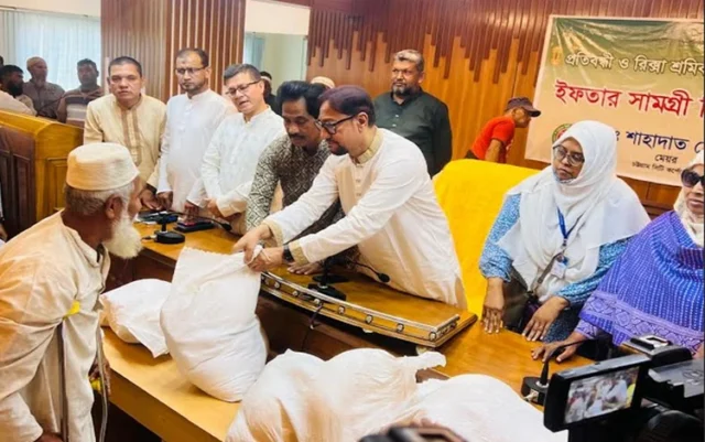 মেয়র ডা. শাহাদাত হোসেন