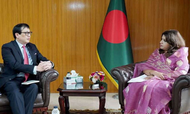 minister shama wabayed with singapore ambassador